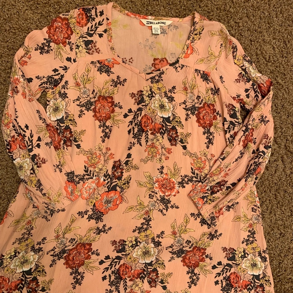 Girls Billabong top